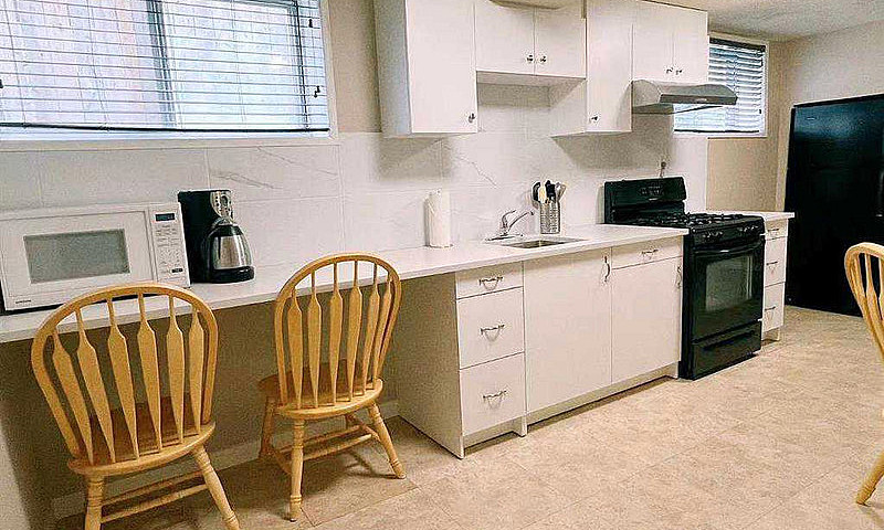 2 Bed Basement Sw...