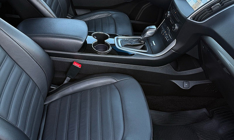 2017 Ford Edge Sel A...