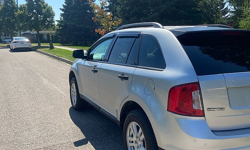 2011 Ford Edge...