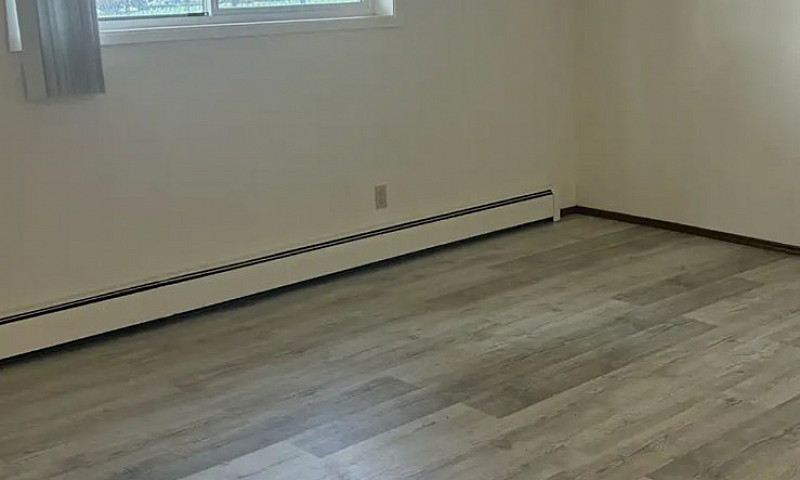2 Bedrooms Apartment...