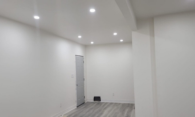 Top Floor, One Bdrm+...