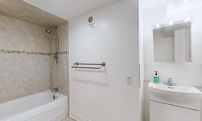 Furnished 1Br Baseme...