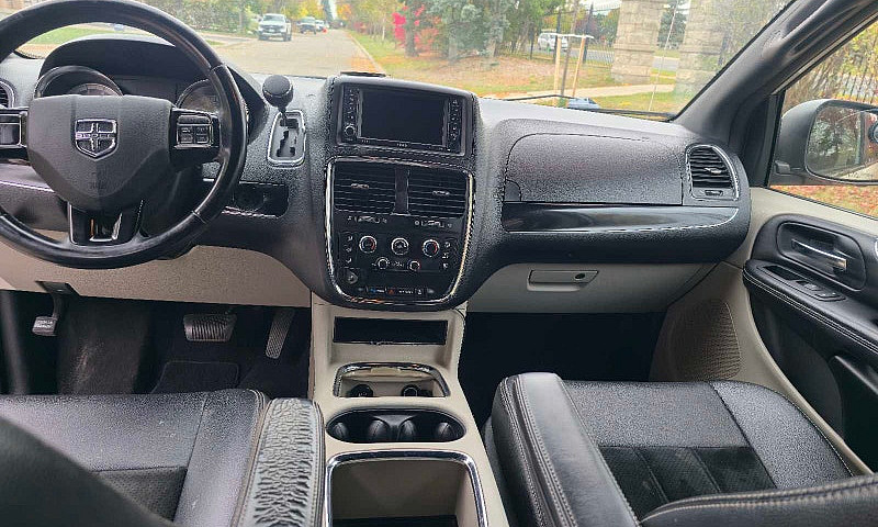 2014 Dodge Grand Gar...
