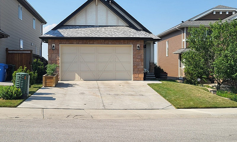 | Walkout Bungalow I...