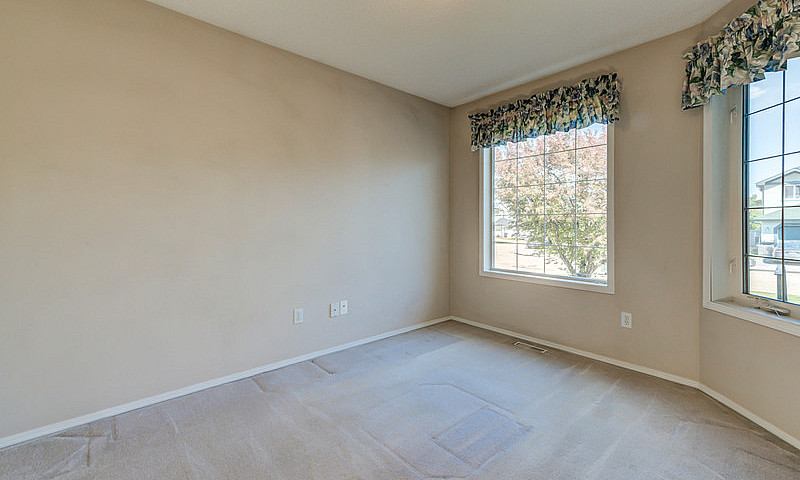 Charming 2-Bed Bunga...