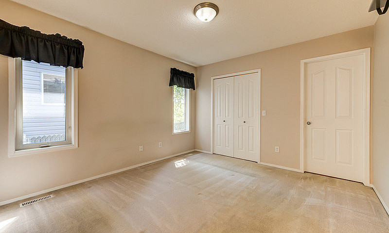 Charming 2-Bed Bunga...
