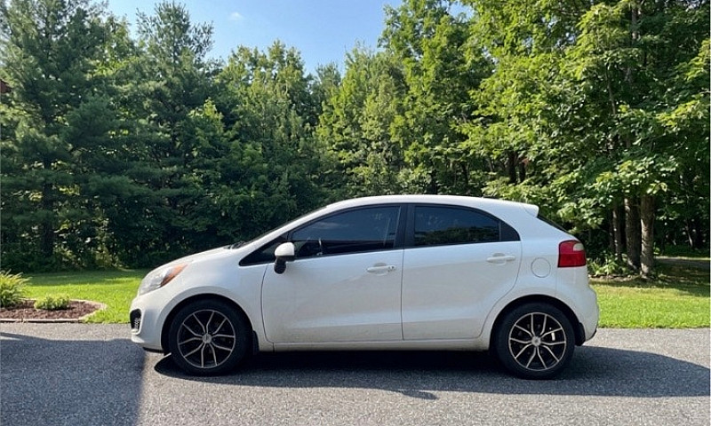 2015 Kia Rio Hatchba...