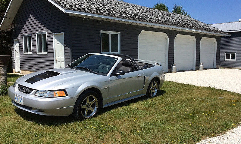 2003 Ford Mustang Gt...