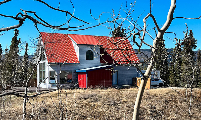 20.7 Acres + 2019 Sq...