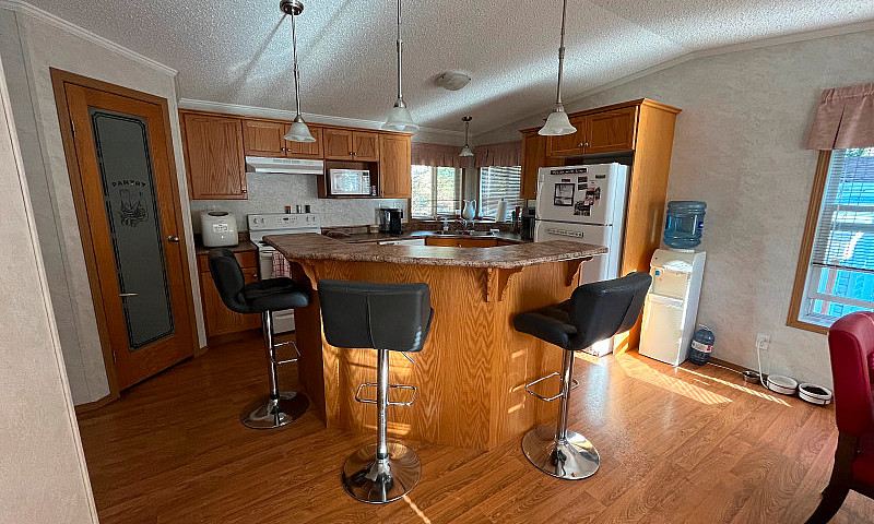 Home/Cabin Island Vi...