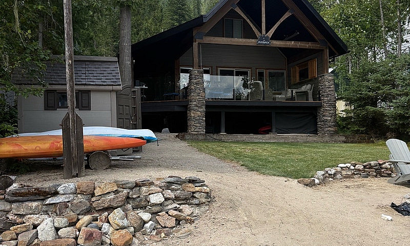 Mabel Lake Water Fro...