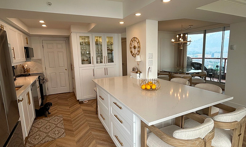 Waterfront 1300Sq Ft...