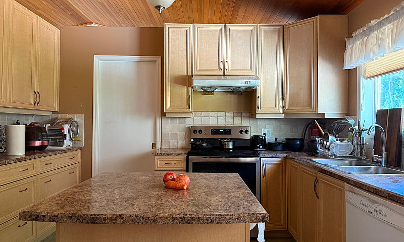  Furnished 3-Bedroom...