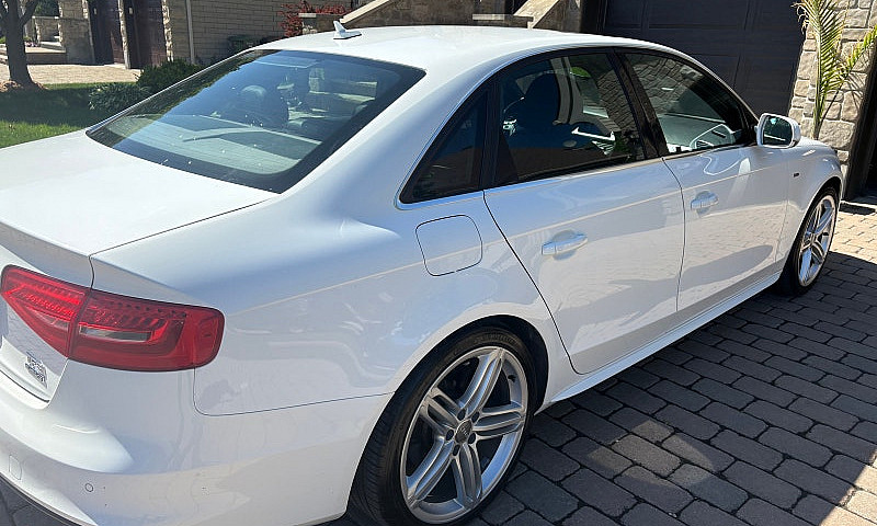 Audi A4 (S Line Comp...