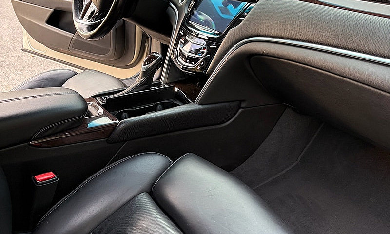 2014 Cadillac Xts...