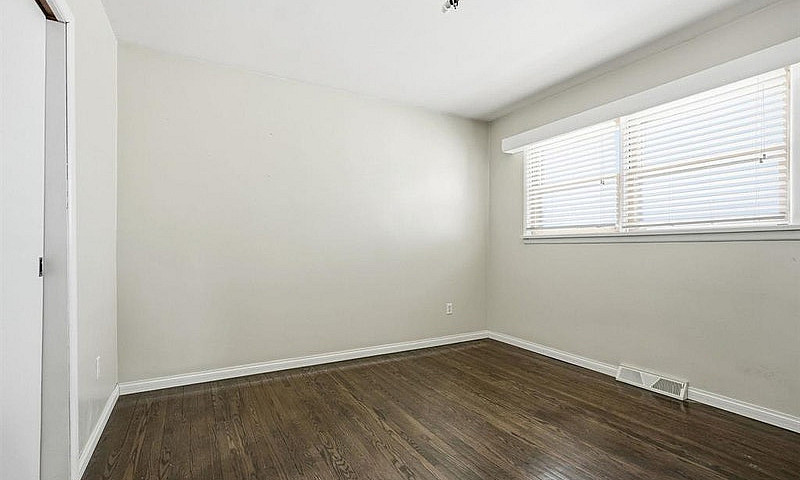 Riverview Duplex, Co...
