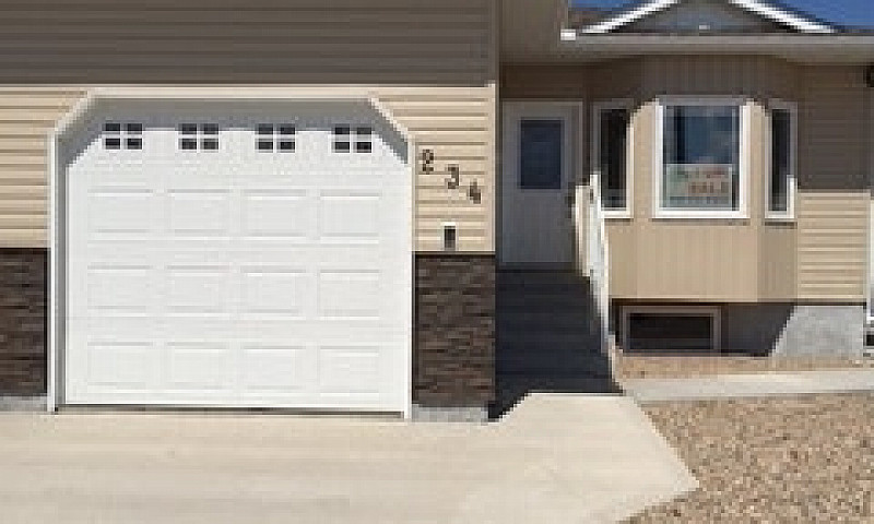 Esterhazy Rental Pla...