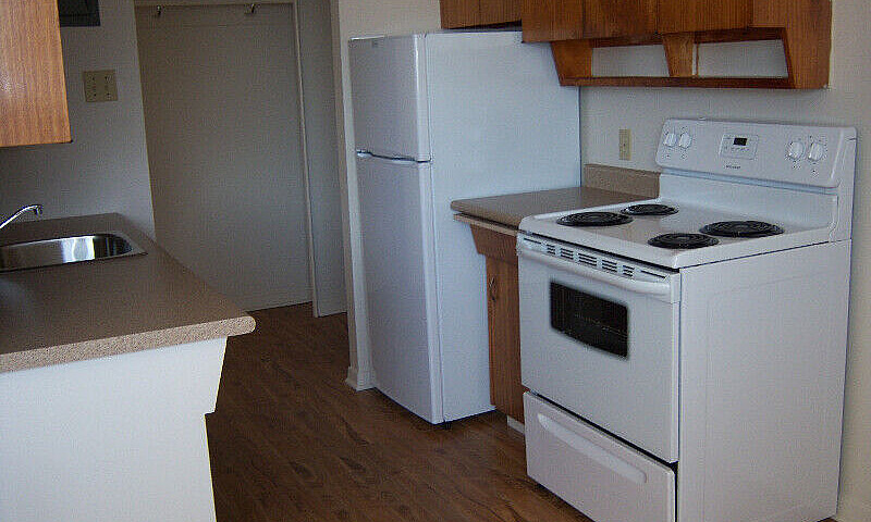 One Bedroom 500 Talb...