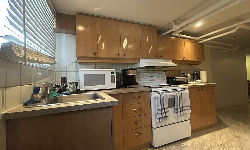 3 1/2 Apartment Near...