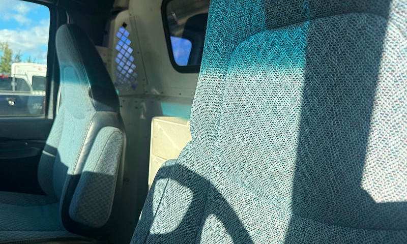 1999 Chevrolet Expre...