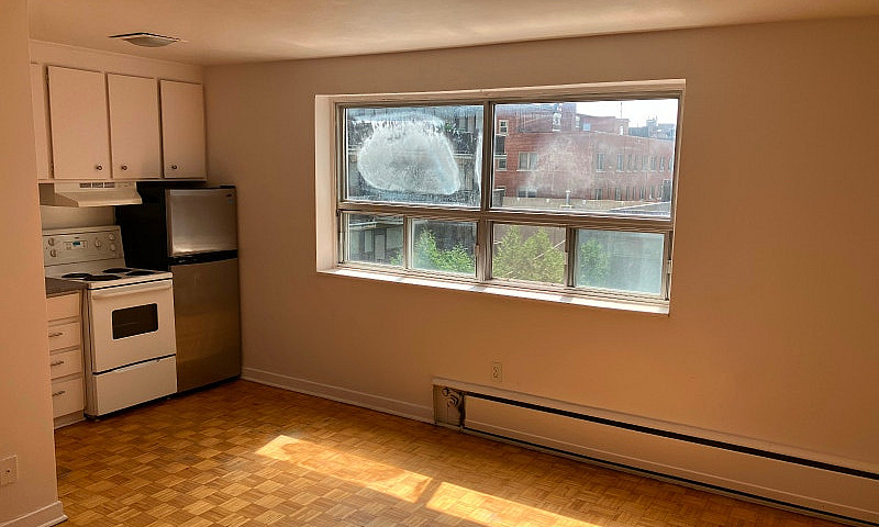 Centretown Bachelor/...