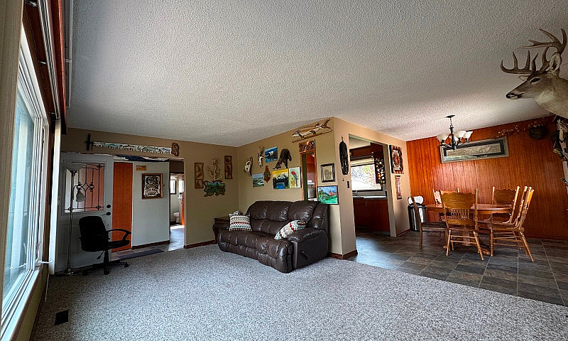 3 Bedroom Bungalow D...
