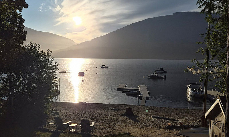 Mabel Lake Water Fro...