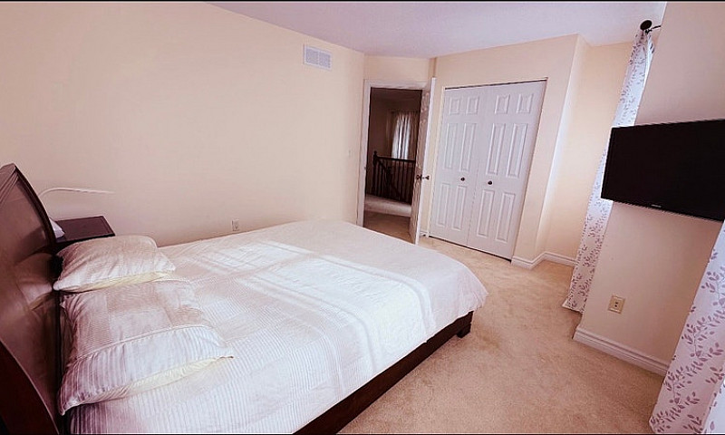 Spacious Furnished 3...