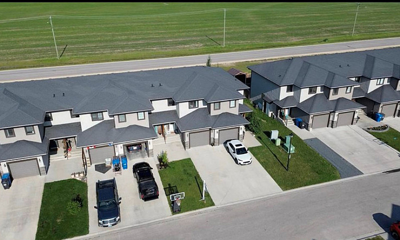 16 Landsbury Terrace...