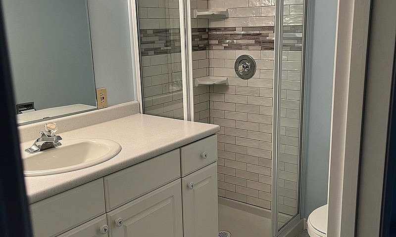 2 Bedroom Basement S...