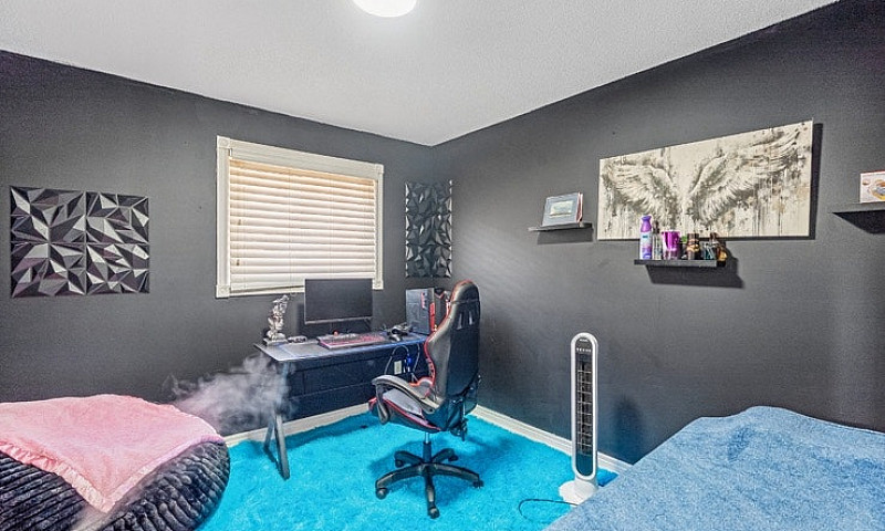 5054 Terry Fox Way -...