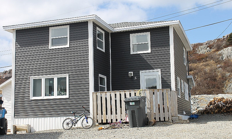 House In Harbour Mil...