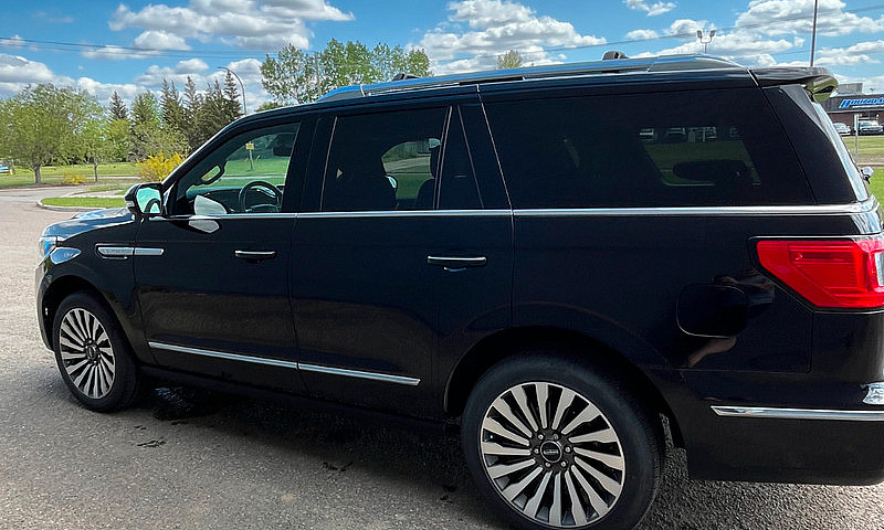 2021 Lincoln Navigat...