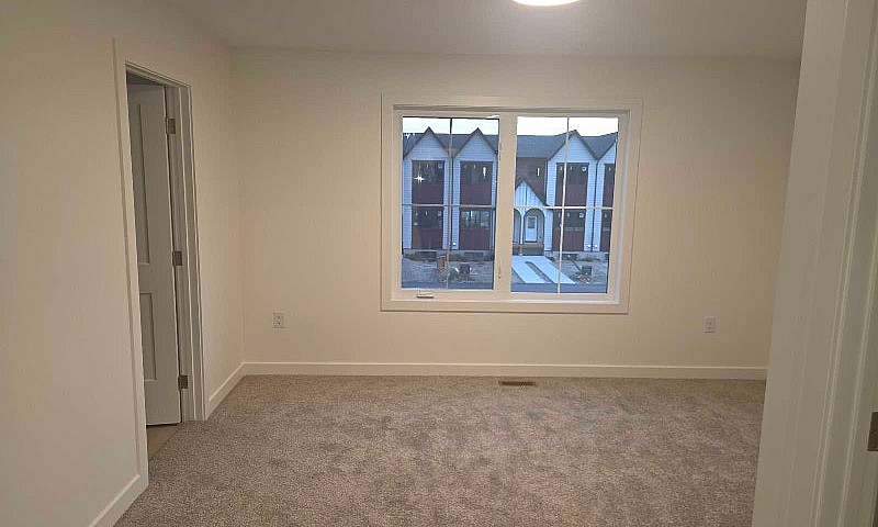 2817 17 Ave Coaldale...