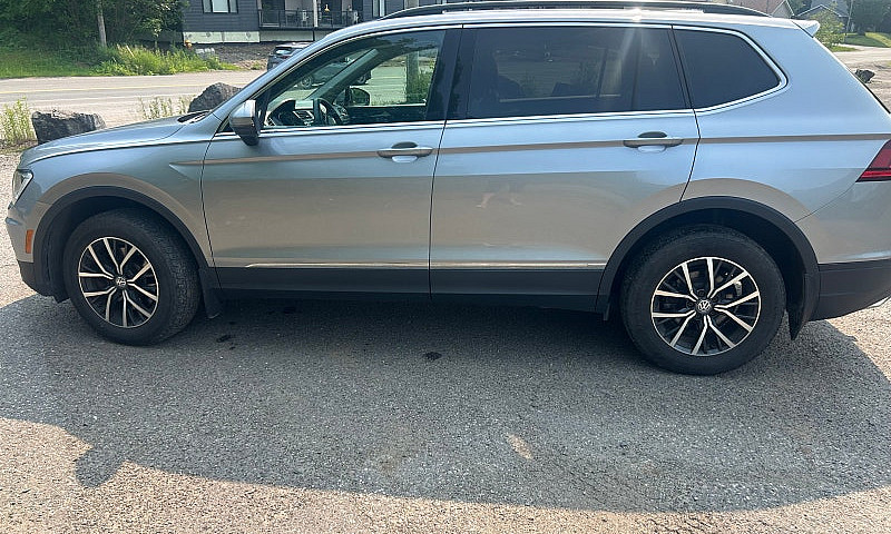 2020 Volkswagen Tigu...
