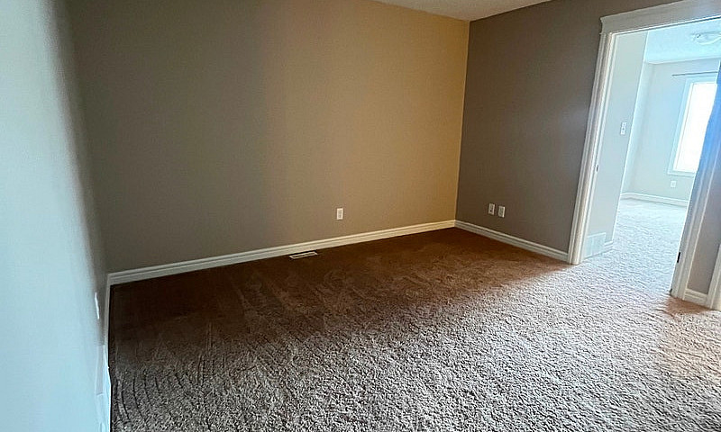 Duplex For Rent In S...