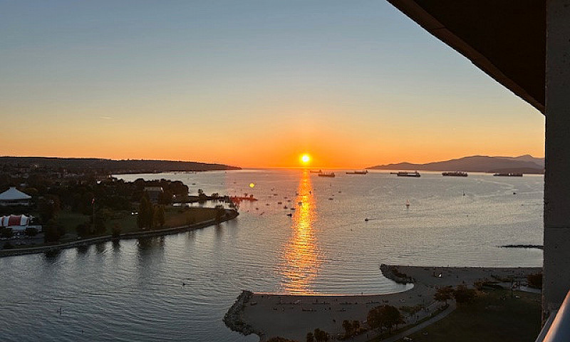 Large Penthouse; Sun...