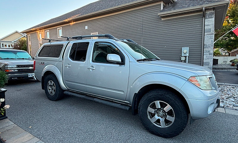 Nissan Pro-4X Fronti...