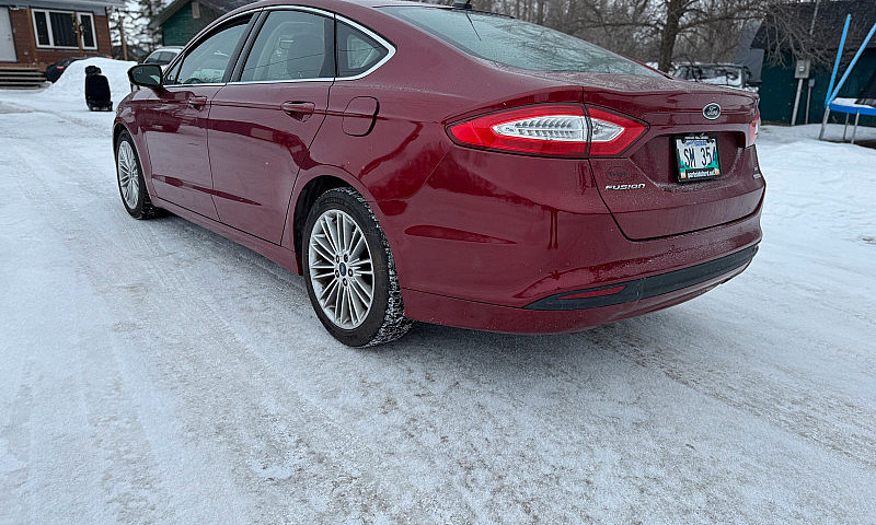2014 Ford Fusion Se ...