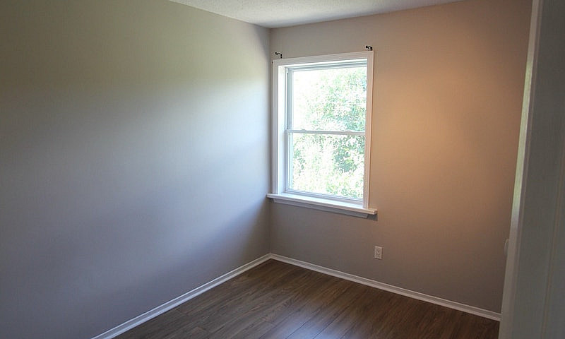 Charming 2+1 Bdrm  H...