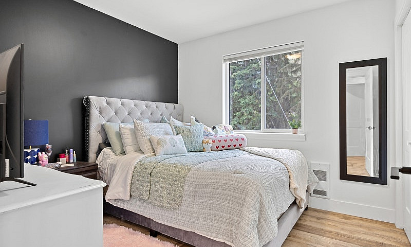 2 Bed 1 Bath Suite...