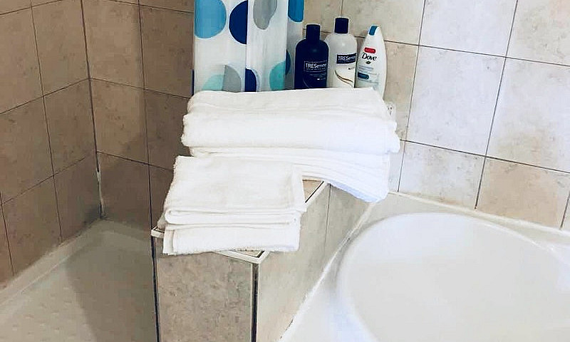 3 Bedrooms Condo All...