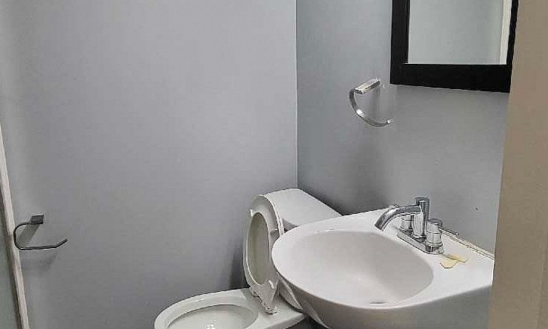 Furnished Basement S...