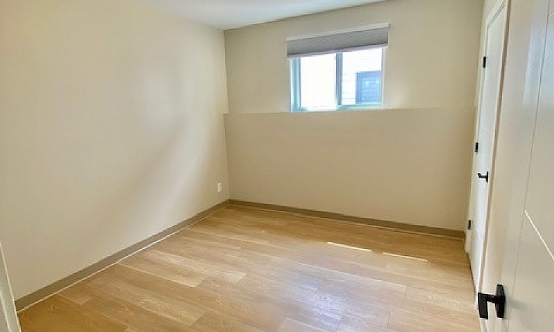 Apartment For Rent: ...