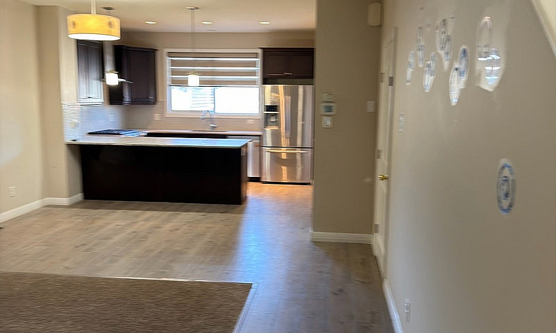 3 +1 Bedrooms House ...