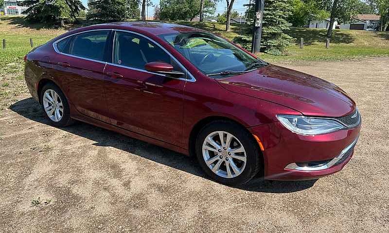 2015 Chrysler 200 Li...