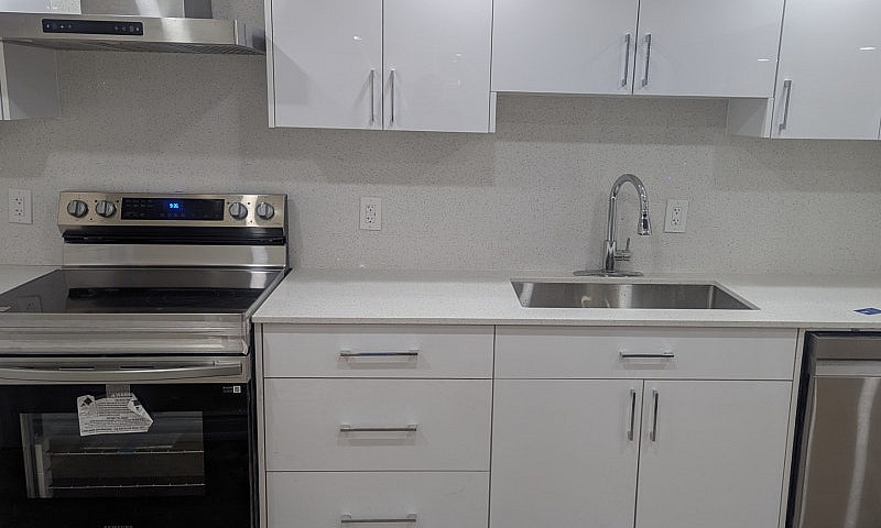 2 Bhk + Den | Legal ...