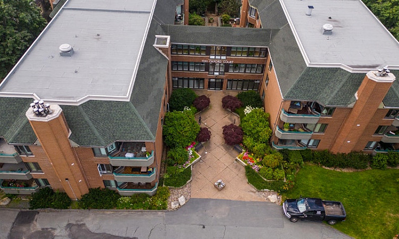 2 Bedroom Condo In S...