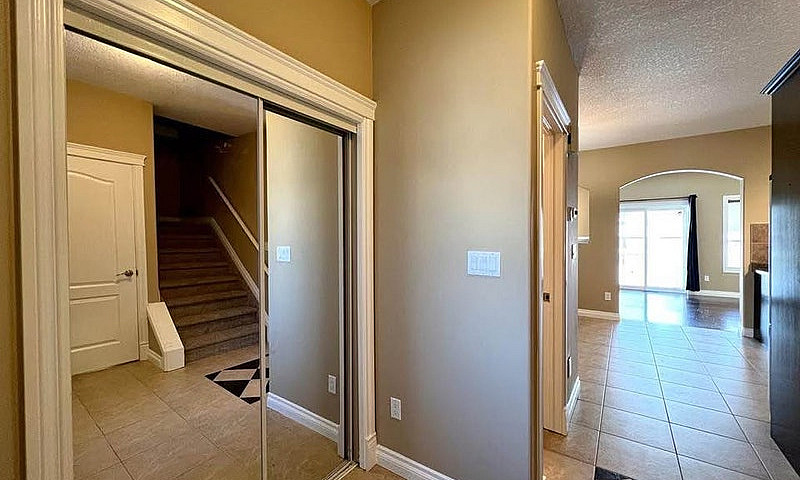 3 Bed + Bonus Room D...