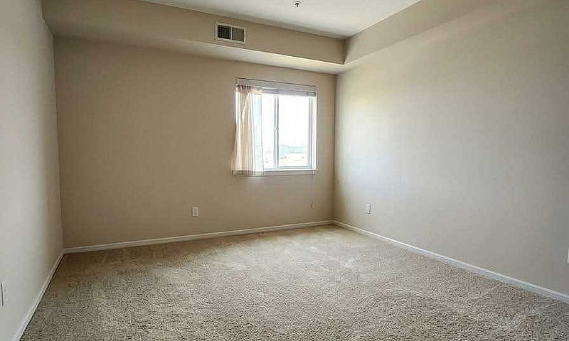 2 Beds 2 Baths Apart...
